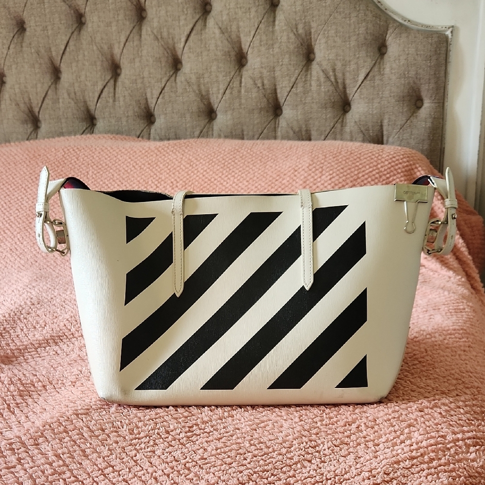 Off-White Diagonal Striped Black & White Tote Wallet & Xtra Off-White Canvas Str